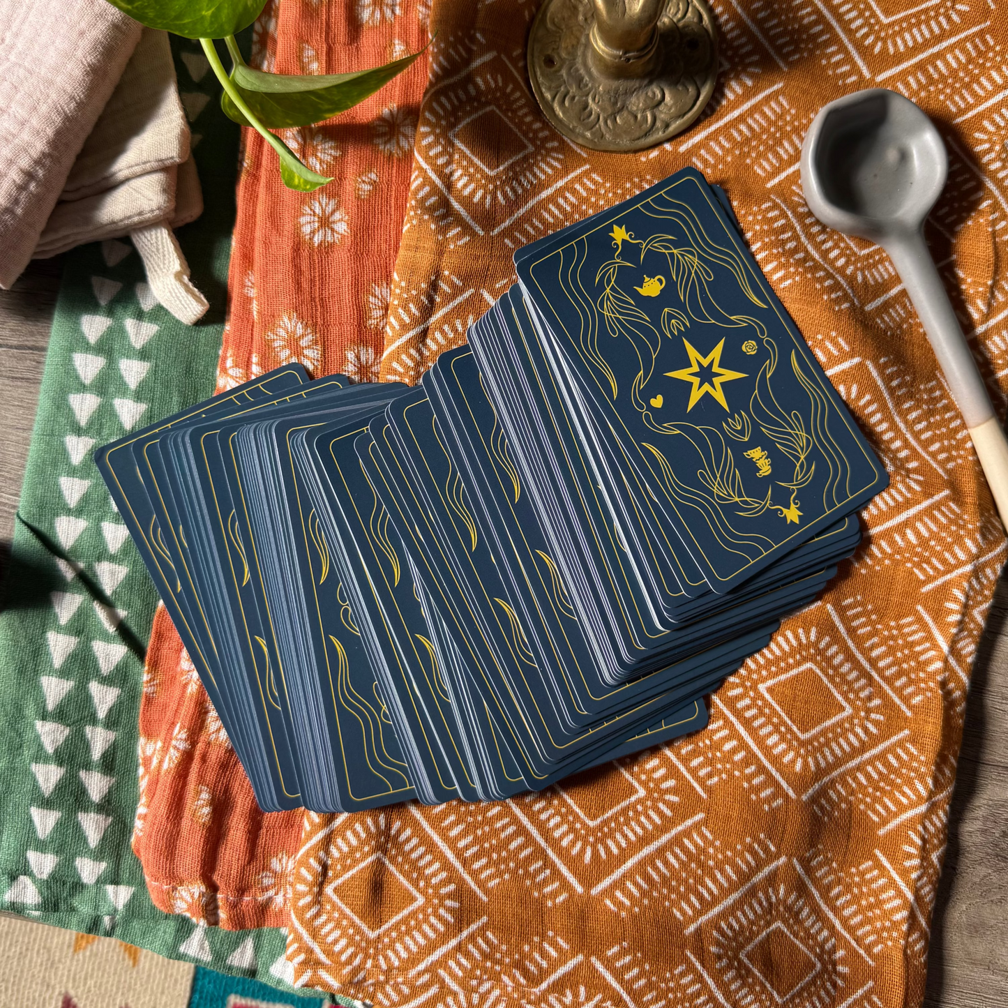 Alice in Wonderland Tarot