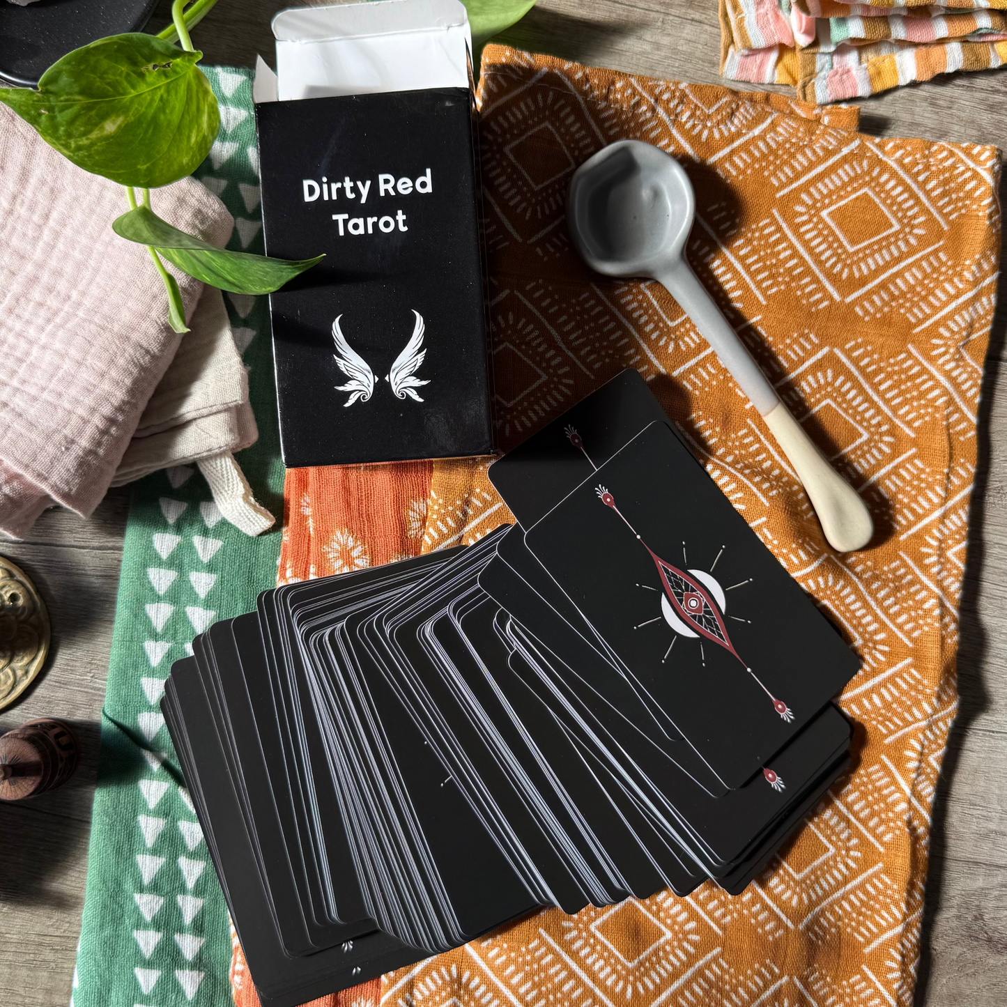 Dirty Red Tarot