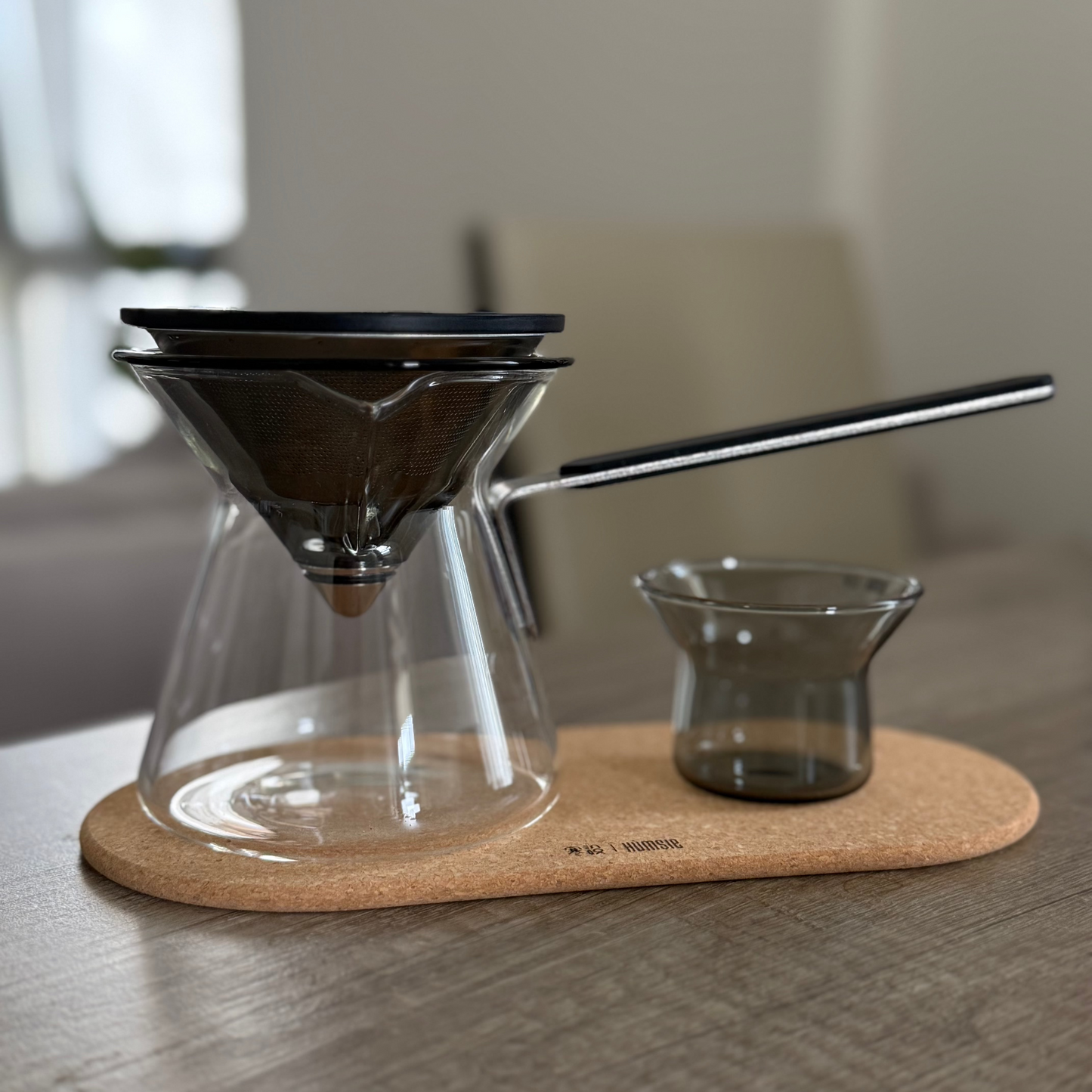 Magnetic-Release Glass Teapot Humsie