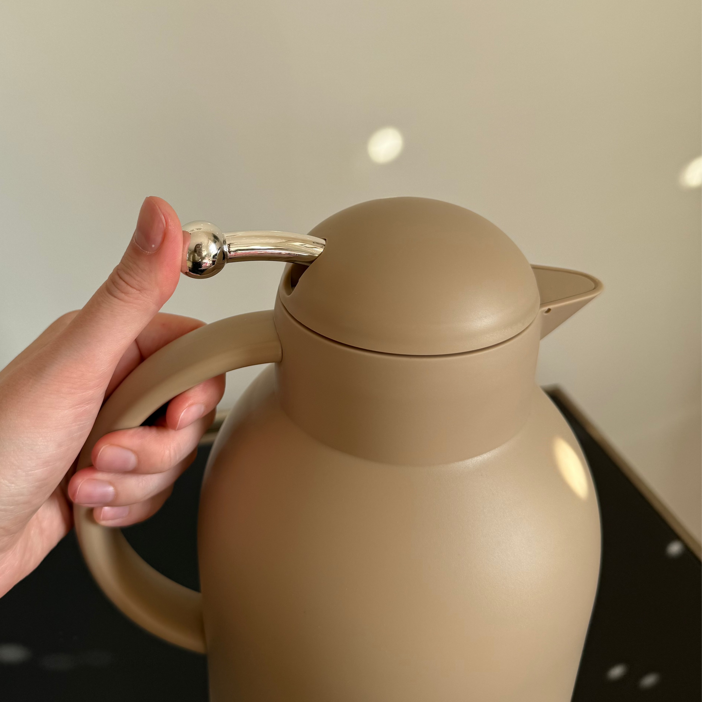 Cappuccino Beige Vacuum Thermos, 2L