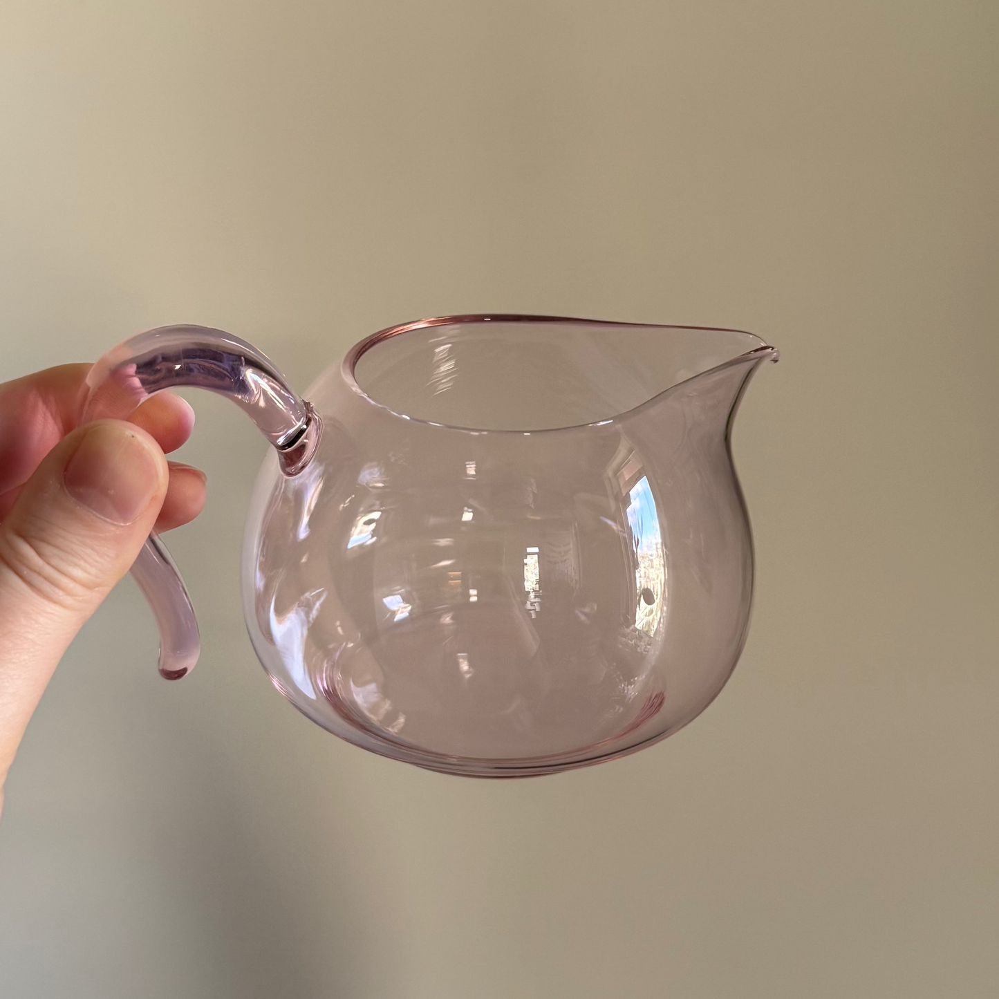 Pink Glass Fairness Cup (Chahai) with Black Handle, 370 ml