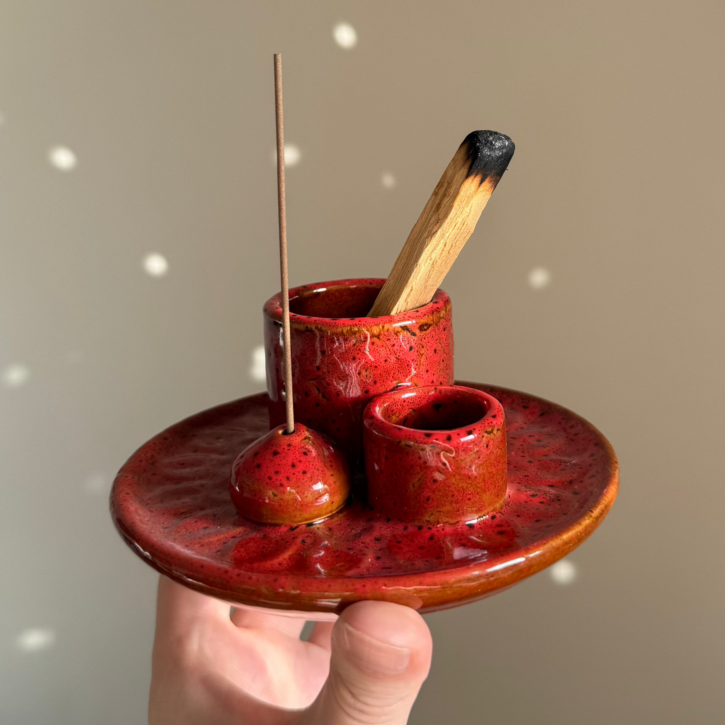 Glazed Ceramic Incense Holder (white/red)