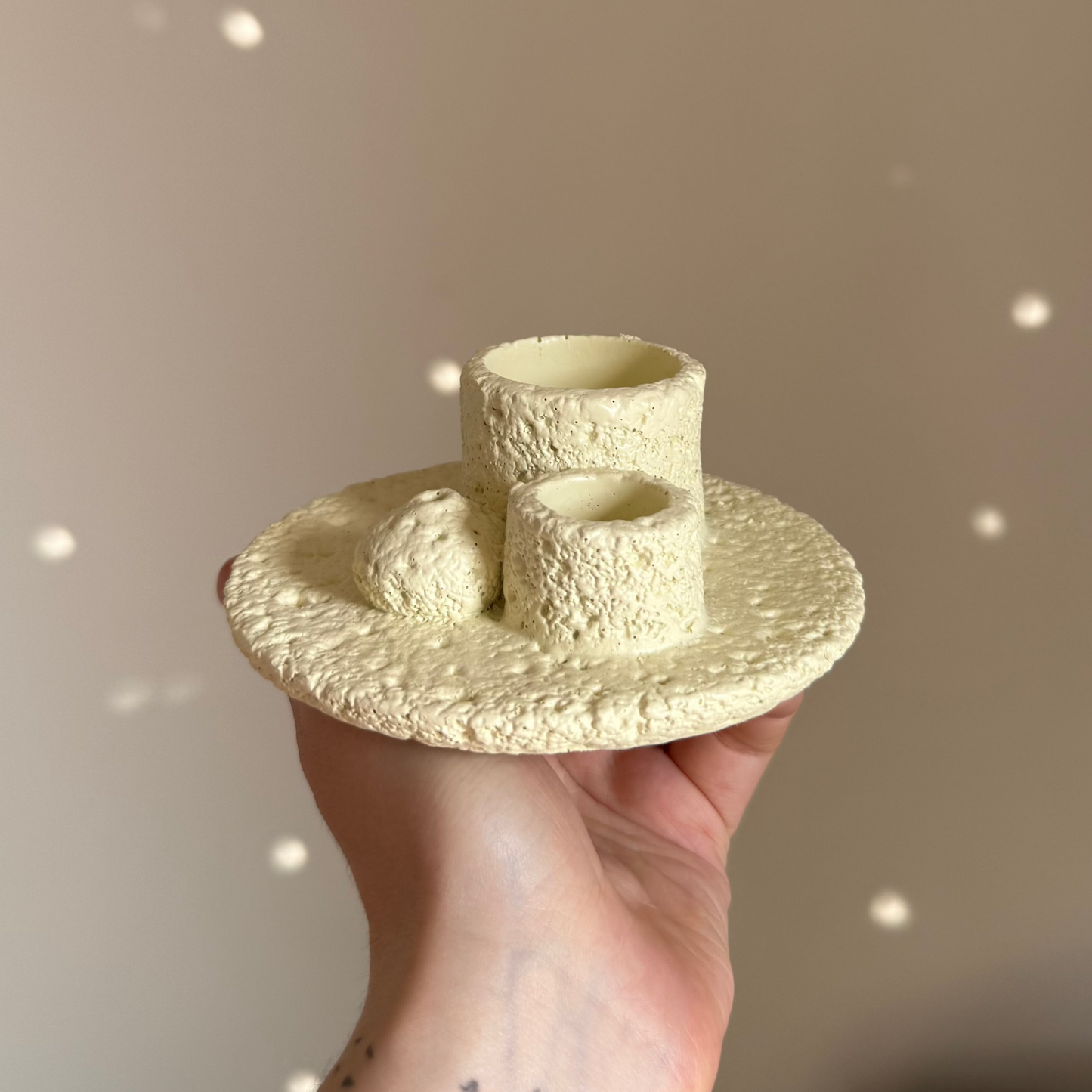 Glazed Ceramic Incense Holder (white/red)