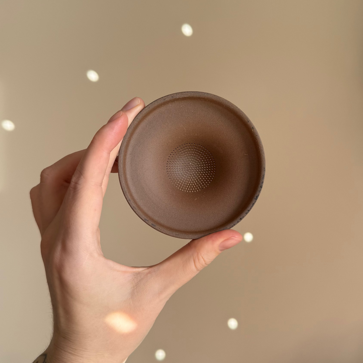 Clay Tea Strainer “Little Hat”