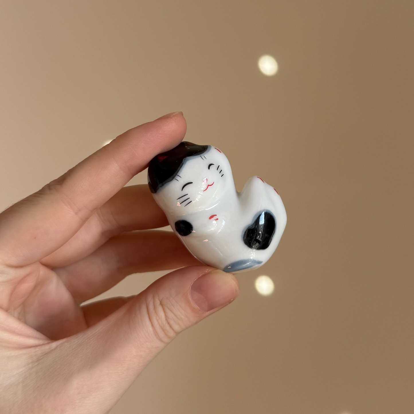 Porcelain Lying Cat (5 variants)