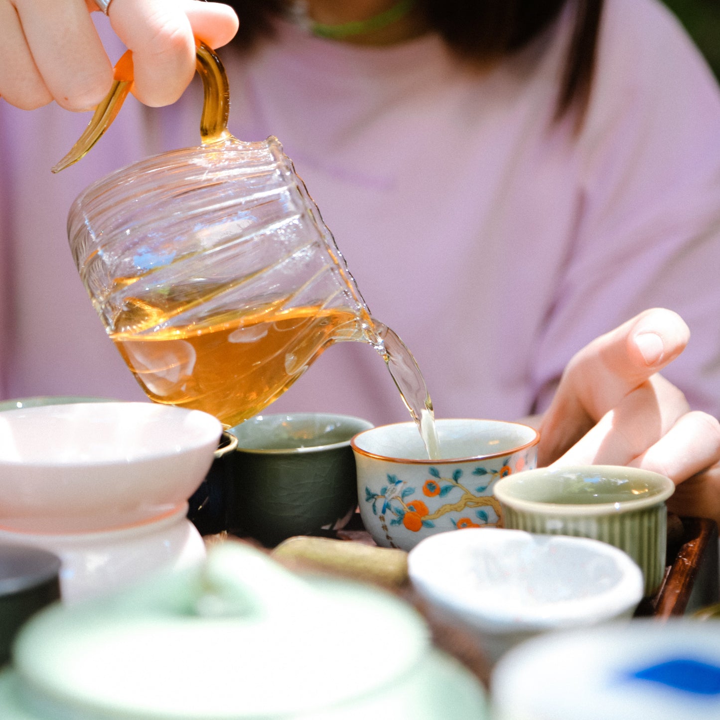 Glass Fairness Cup (Chahai) with Yellow Handle, 380 ml