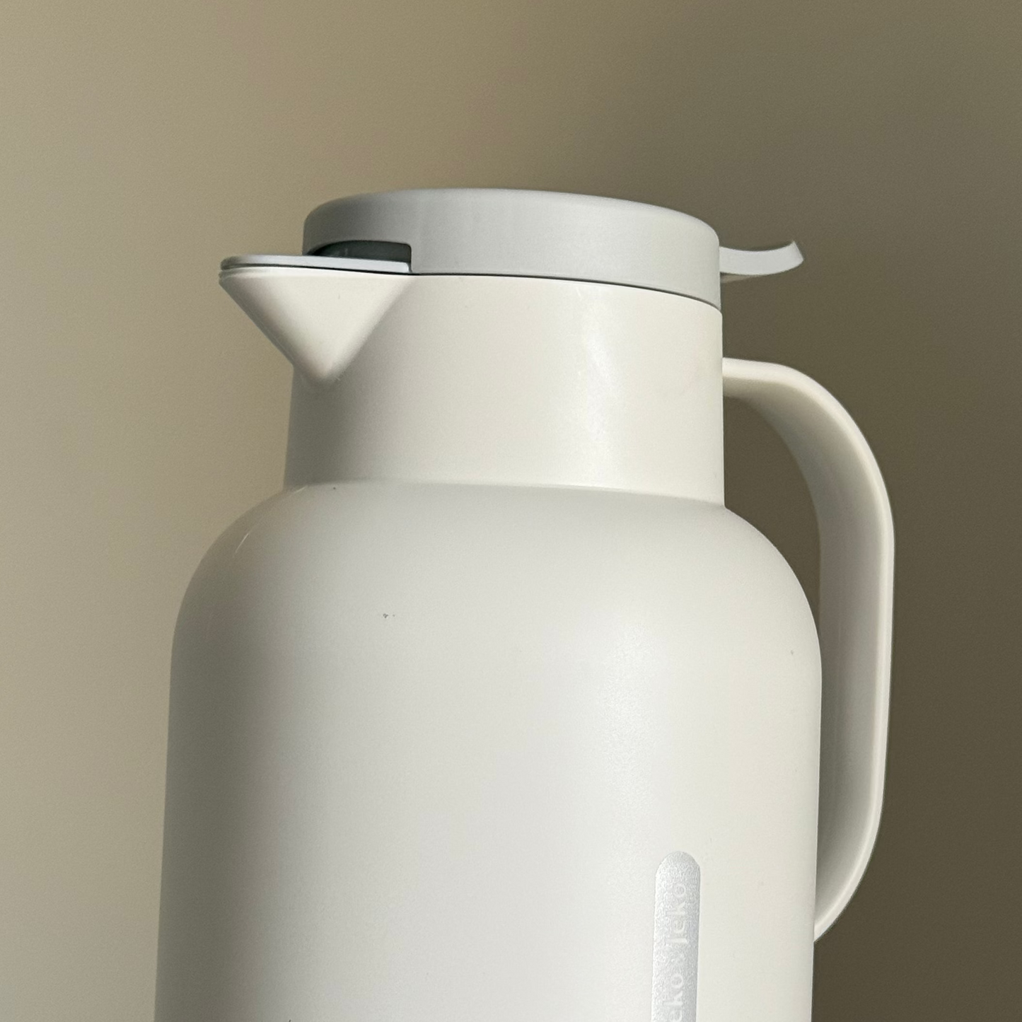 White Glass-Lined Thermos, 1,6L