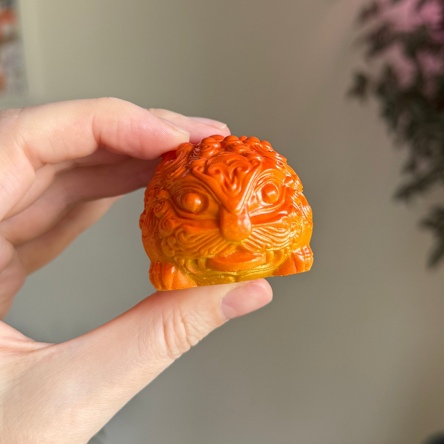 Color-Changing Tea Pet with Two Faces (orange/black)