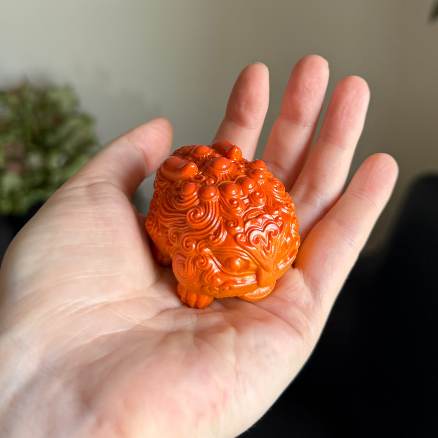 Color-Changing Tea Pet with Two Faces (orange/black)